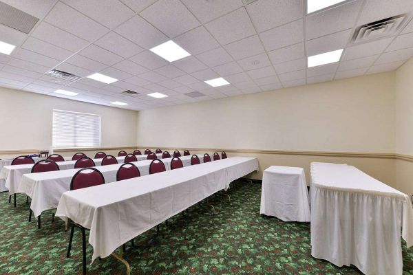 Hotel Econo Lodge Pierre (Fort Pierre)